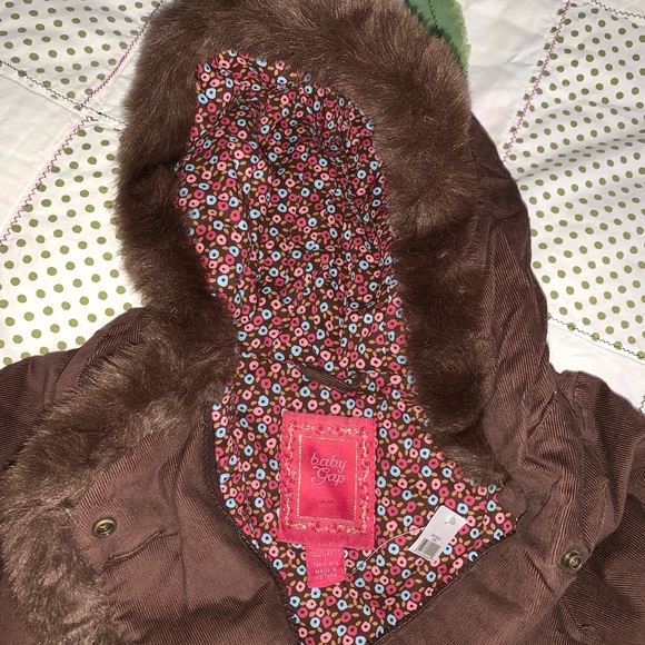 Cozy warm girls BABY GAP coat Size 2 - Picture 3 of 7